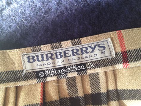 fake vintage burberry label|burberry old logo.